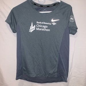 NIKE GREY SHORT SLEEVE DRI FIT